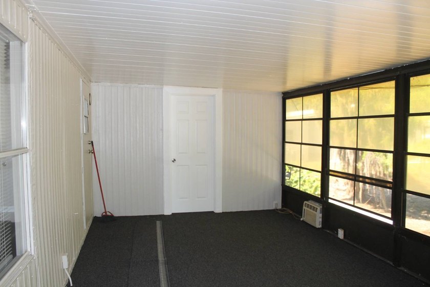 Updated &amp; Move-In Ready: Double Florida Rooms, New Everything! - photo 14