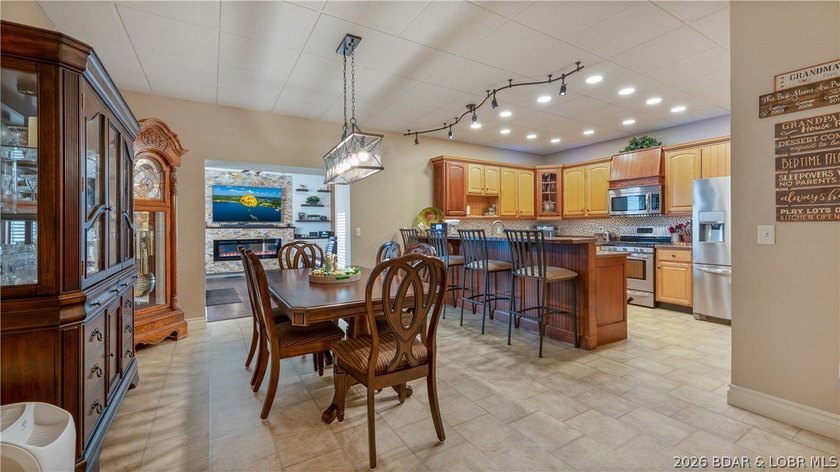 Positioned along North Business Highway 5 with 227' of - photo 26