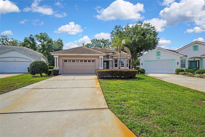 Set within the gated Glen Lakes Golf &amp; Country Club, this 2,238 - photo 44