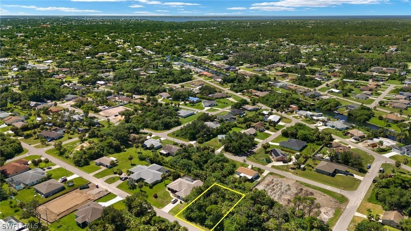 Beautiful lot located in Port Charlotte, Florida and ready for - photo 2