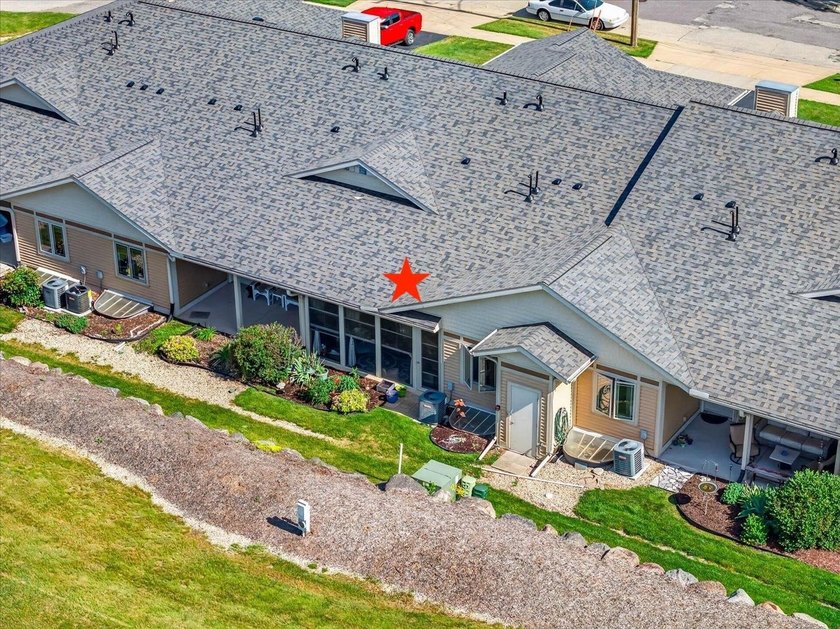 Enjoy the simplicity of ranch-style condo living at the Portage - photo 22