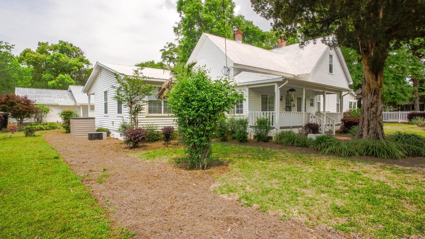 Welcome to the heart of DeFuniak Springs where history meets - photo 6