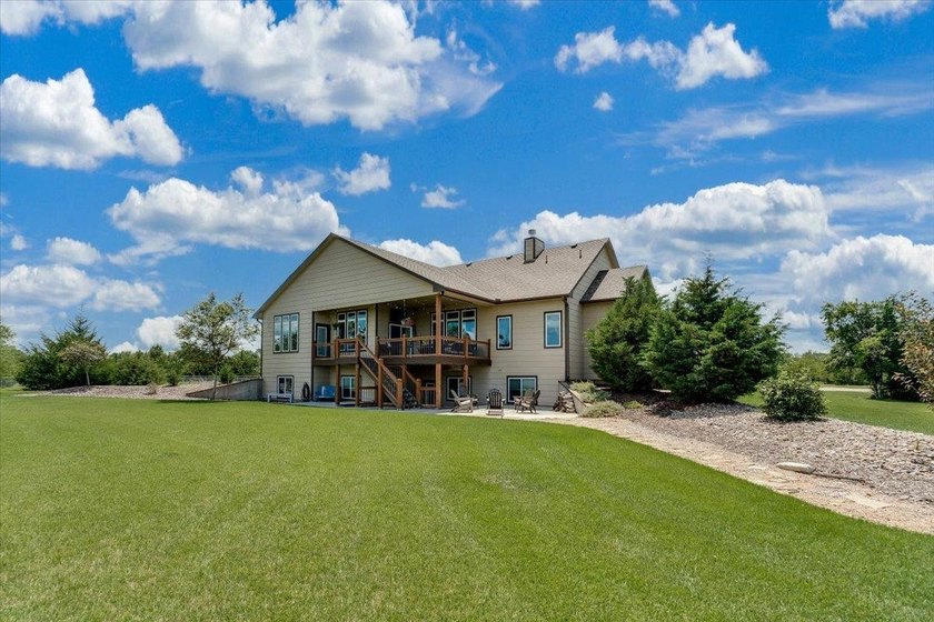 Beautifully designed for modern living, this exceptional home - photo 33