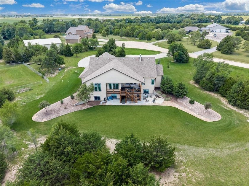 Beautifully designed for modern living, this exceptional home - photo 36