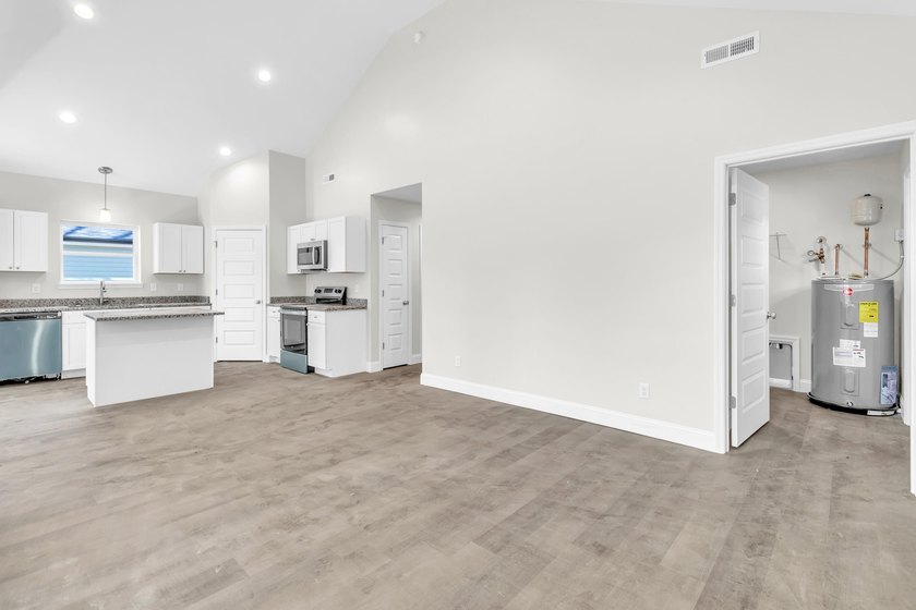 QUALIFIES FOR 100% FINANCING | NEW CONSTRUCTION...Experience - photo 8