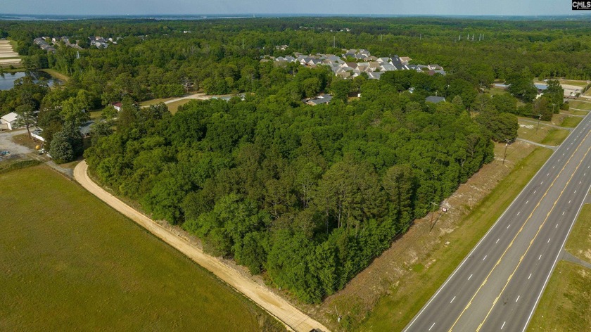 Fantastic development opportunity in a very high traffic area - photo 4