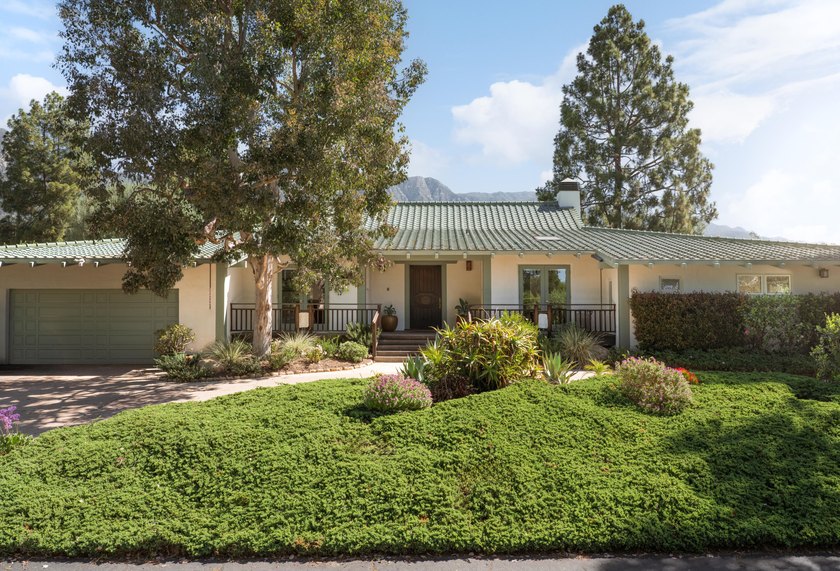 Privately situated on a cul-de-sac within coveted Birnam Wood - photo 2