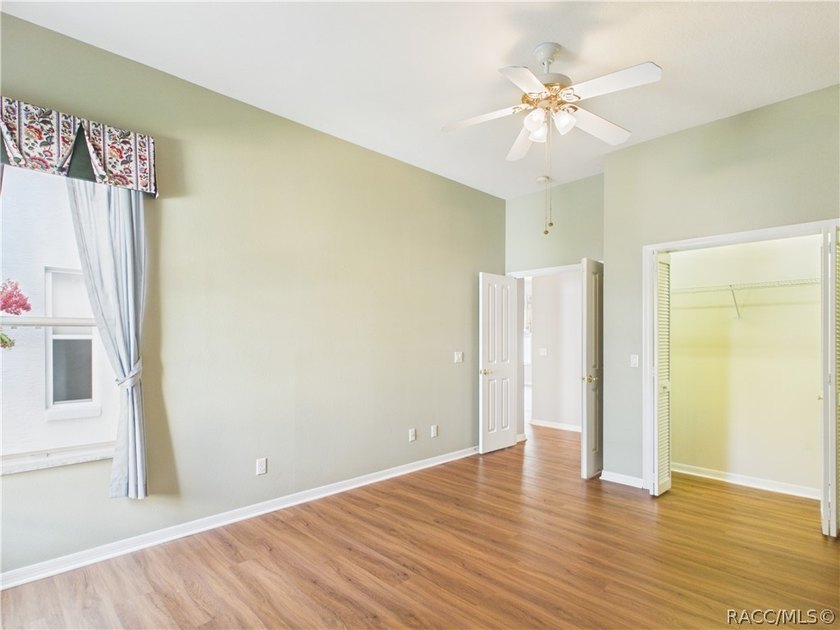 One or more photo(s) has been virtually staged. Rare floor plan - photo 36