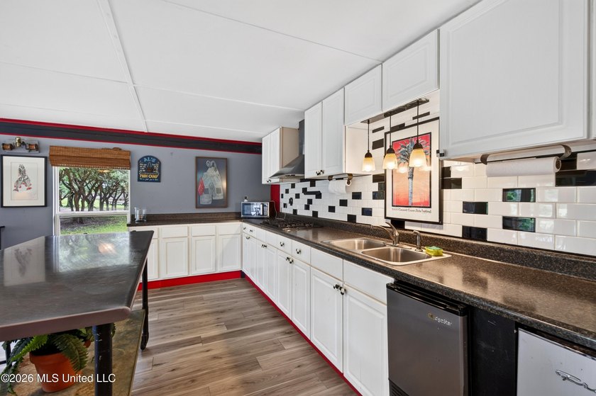 Located on approximately 3.2 acres in the desirable Woolmarket - photo 46
