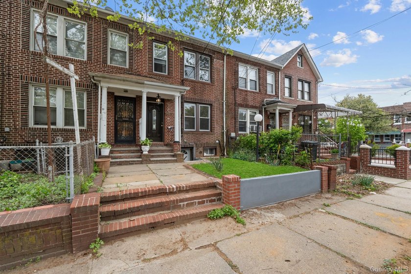 Space, style &amp; modern luxury come together at 114-06 Inwood - photo 14