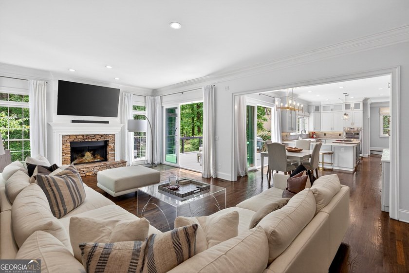MAJESTIC 1.74 ACRE WATERFRONT OASIS IN PRESTIGIOUS SMOKERISE - photo 35
