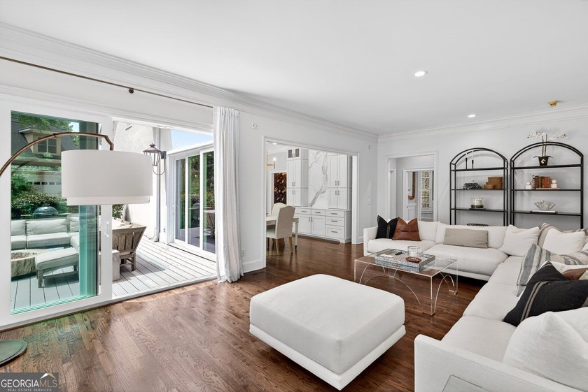MAJESTIC 1.74 ACRE WATERFRONT OASIS IN PRESTIGIOUS SMOKERISE - photo 38