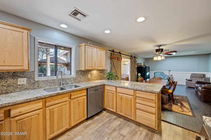 Spacious 3 bed/2 bath home, tucked away on a quiet street in the - photo 2
