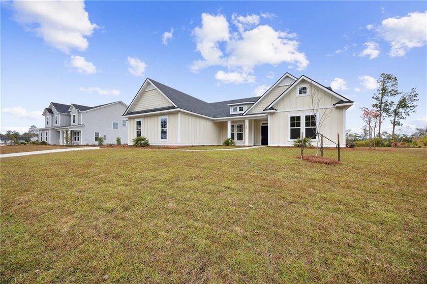 COMPLETED AND READY FOR MOVE-IN! THIS FOUR-BEDROOM ABBEYVILLE - photo 3
