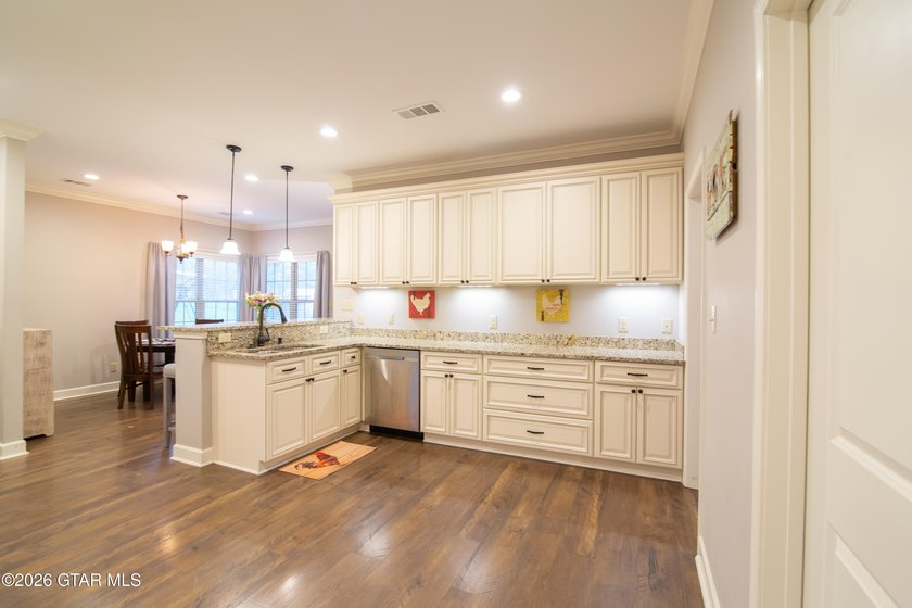 Beautiful home with country charm, this home offers the perfect - photo 8