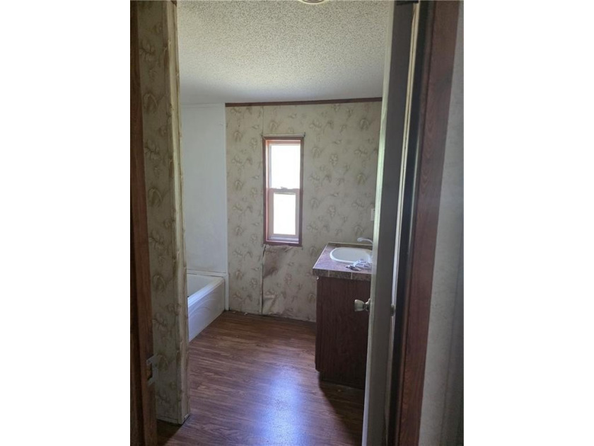 Come buy your 1st investment property! Or occupy...could be - photo 8