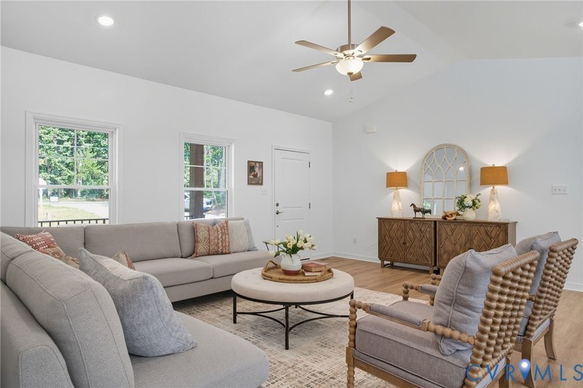 THIS FLOOR PLAN HAS RECENTLY BEEN UPDATED; A DEDICATED LAUNDRY - photo 13