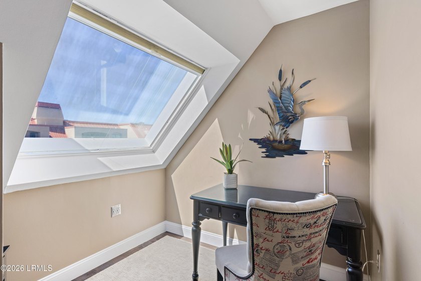This beautifully updated 2 bedroom, 2.5 bath Harbourside II - photo 17