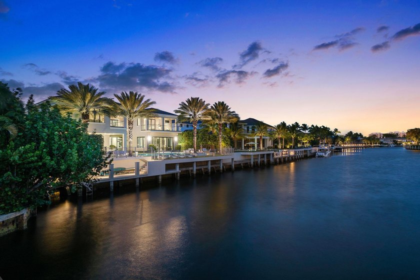 A commanding presence on Royal Palm Yacht &amp; Country Club's Grand - photo 2