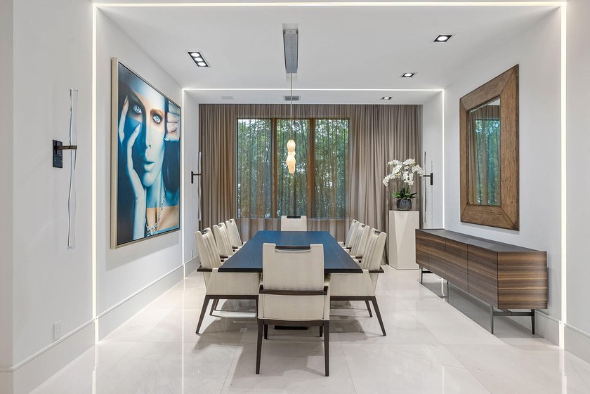 A commanding presence on Royal Palm Yacht &amp; Country Club's Grand - photo 10