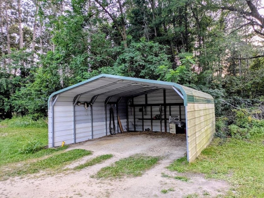 Nestled in a peaceful setting, this well maintained 2 bedroom, 1 - photo 13