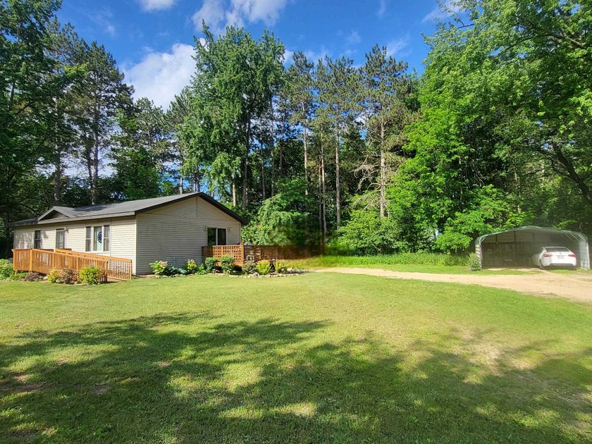 Nestled in a peaceful setting, this well maintained 2 bedroom, 1 - photo 16