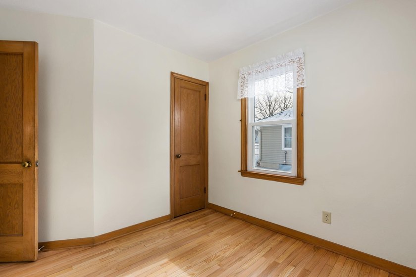 MOTIVATED SELLERS LISTED UNDER APPRAISAL VALUE !!!!!. Welcome - photo 18