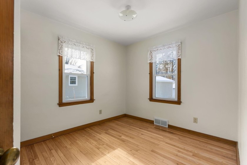 MOTIVATED SELLERS LISTED UNDER APPRAISAL VALUE !!!!!. Welcome - photo 21