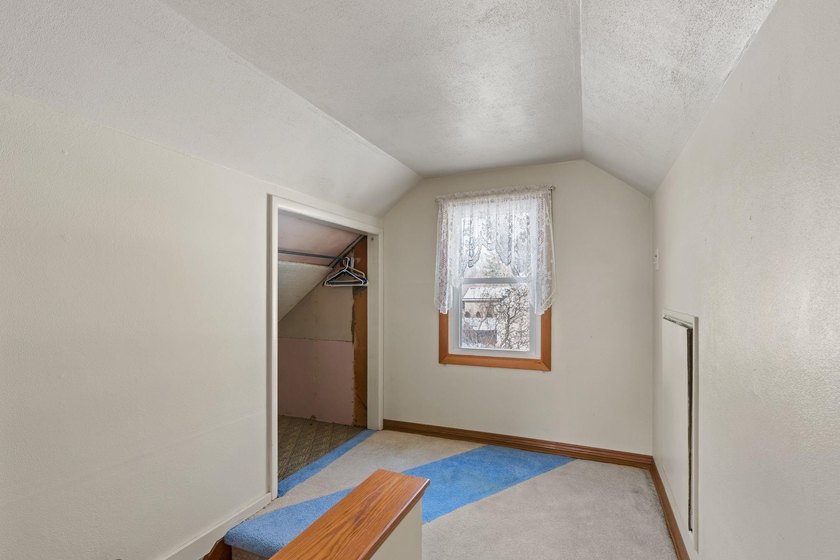 MOTIVATED SELLERS LISTED UNDER APPRAISAL VALUE !!!!!. Welcome - photo 25