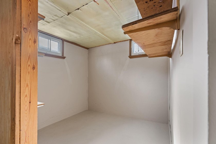 MOTIVATED SELLERS LISTED UNDER APPRAISAL VALUE !!!!!. Welcome - photo 32