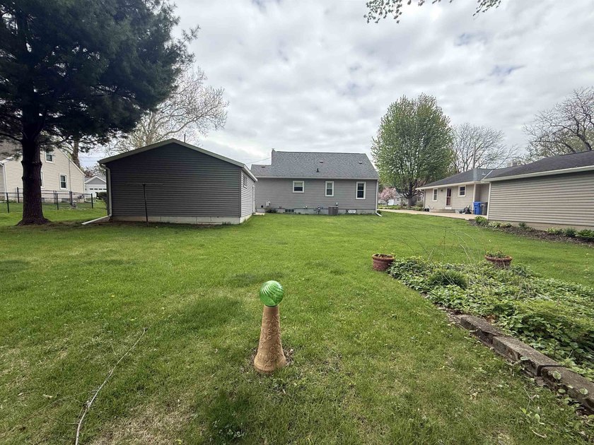 MOTIVATED SELLERS LISTED UNDER APPRAISAL VALUE !!!!!. Welcome - photo 35