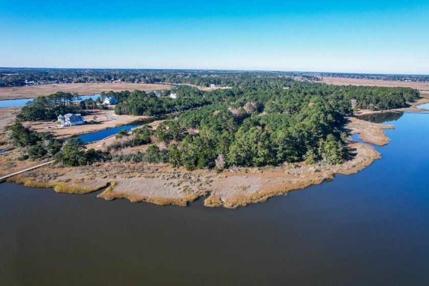 Build your dream home on this exceptional 1.1-acre vacant lot in - photo 3