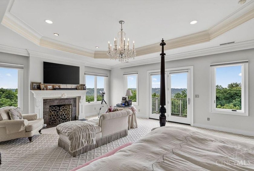 First time on the market since its full renovation and 6,500 SF - photo 25