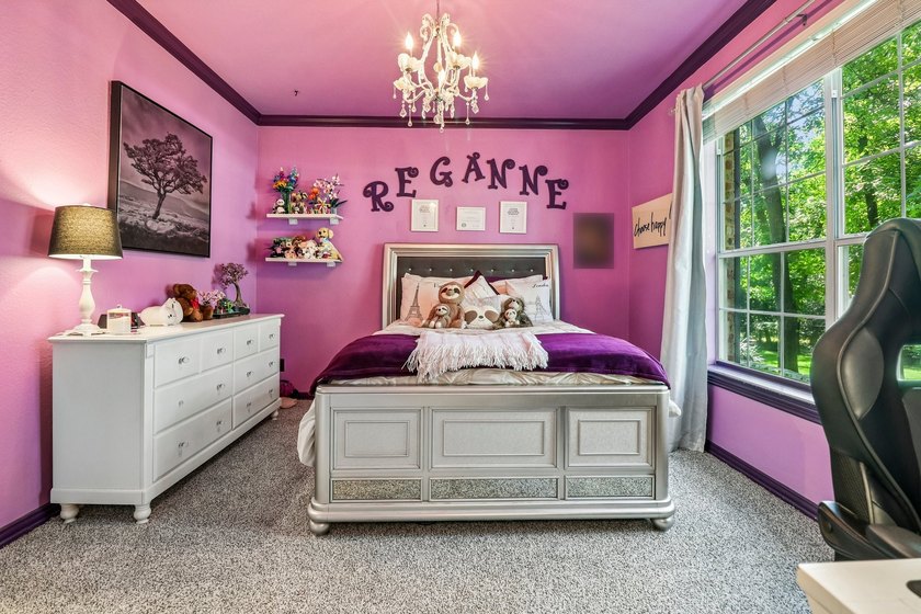 Beautiful single story home on a large heavily wooded home site - photo 25
