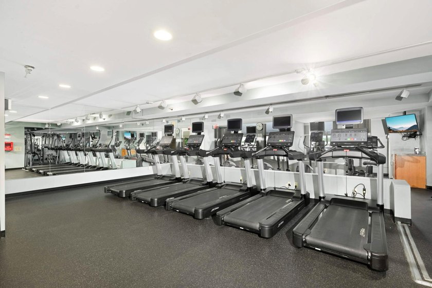 Discover urban living at its finest in this stylish condo! - photo 28