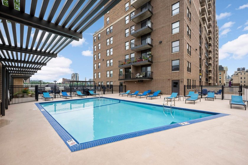 Discover urban living at its finest in this stylish condo! - photo 32