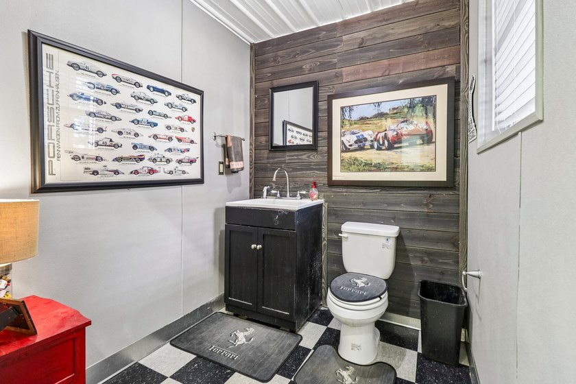 Beautiful single story home on a large heavily wooded home site - photo 33