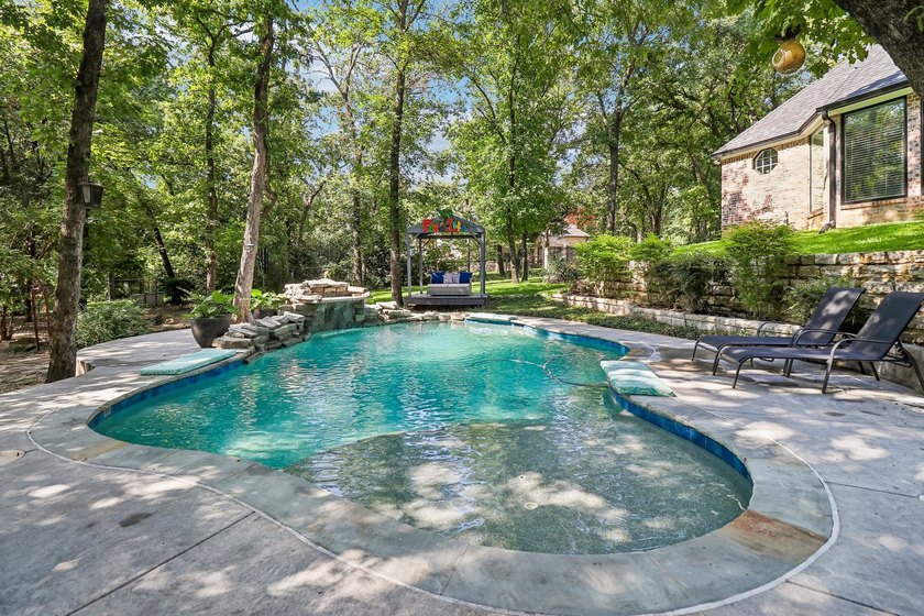 Beautiful single story home on a large heavily wooded home site - photo 35