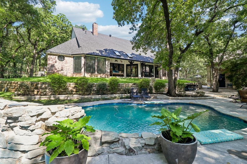 Beautiful single story home on a large heavily wooded home site - photo 36