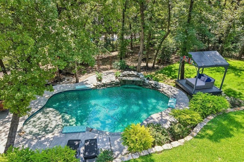 Beautiful single story home on a large heavily wooded home site - photo 38