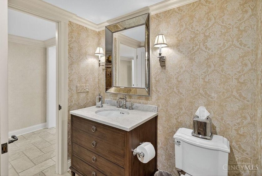 First time on the market since its full renovation and 6,500 SF - photo 42