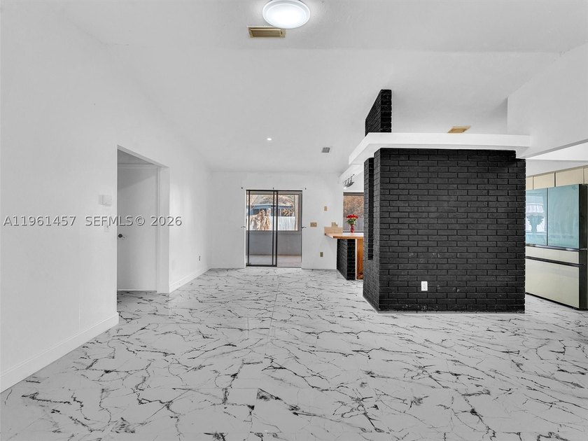 Incredible opportunity to own this charming 2 bedroom, 2 - photo 8