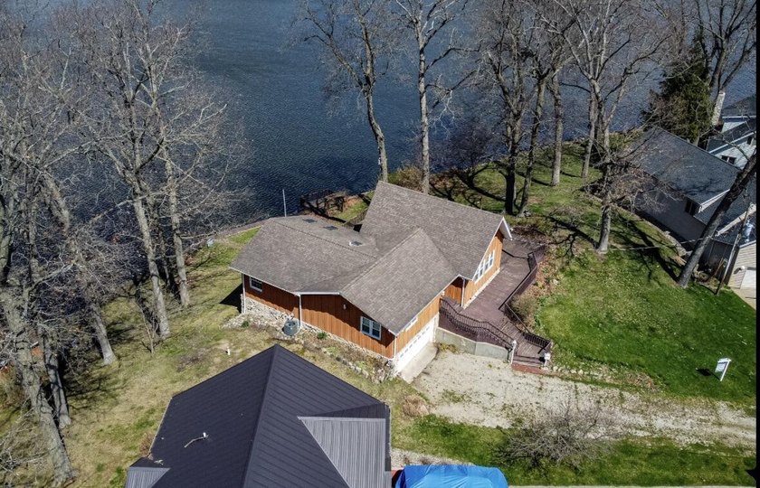 Lake LaTonka living at its finest! Nestled on a quiet cul-de-sac - photo 32