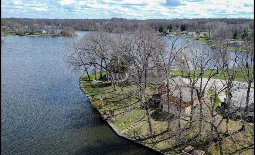 Lake LaTonka living at its finest! Nestled on a quiet cul-de-sac - photo 37