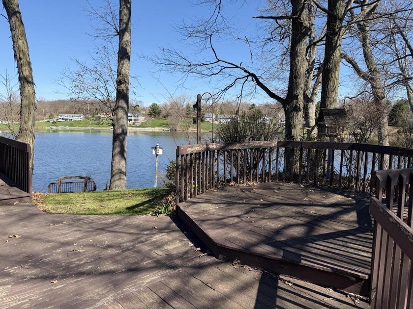 Lake LaTonka living at its finest! Nestled on a quiet cul-de-sac - photo 43