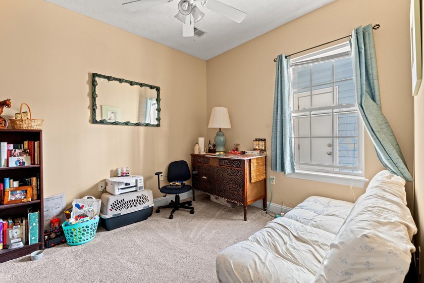 Fountain Pointe Unit 202 is a beautifully maintained 3 bedroom - photo 15