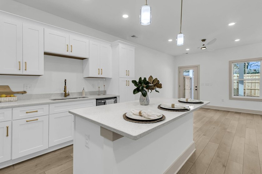 Up to $7,500 toward closing with lender and seller incentives! - photo 15
