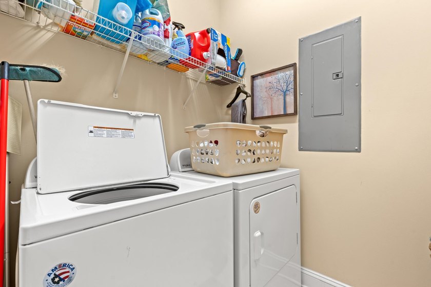 Fountain Pointe Unit 202 is a beautifully maintained 3 bedroom - photo 16