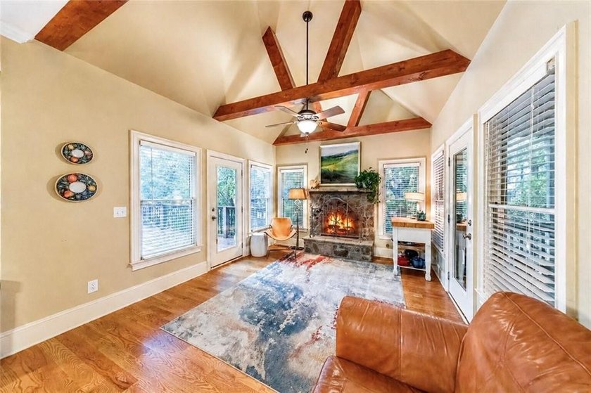 Here it is! The perfect home your family has been looking for - photo 6