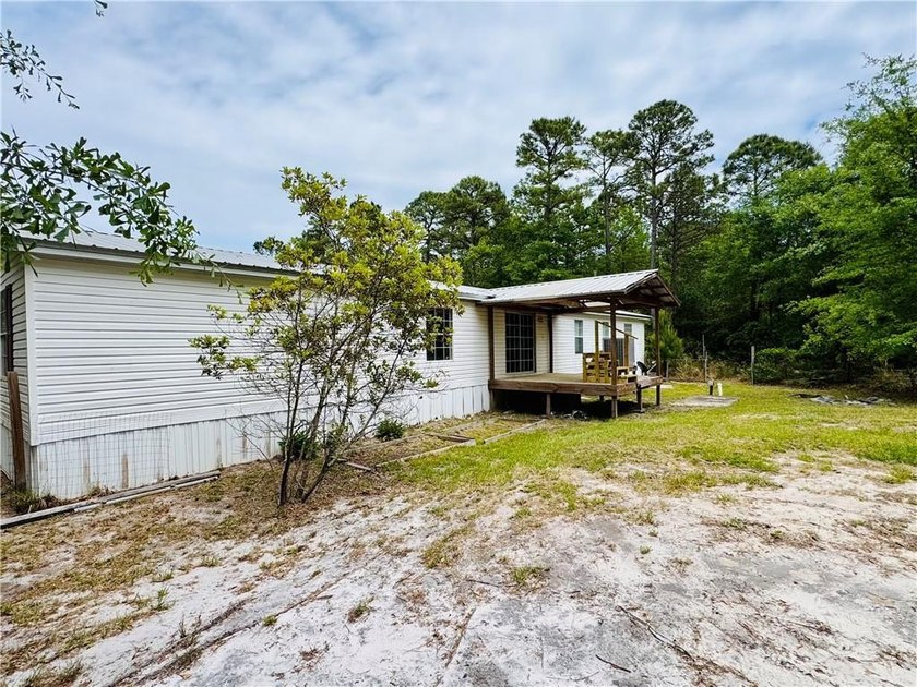 Spacious country living meets modern comfort with this 4-bedroom - photo 3